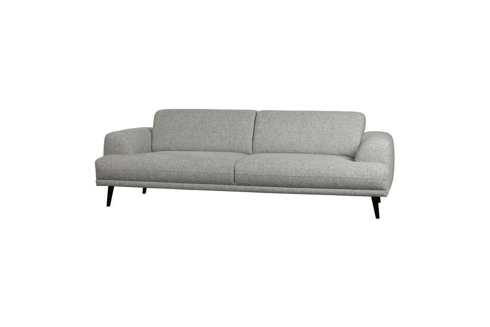 A friendly and comfortable 3-seater sofa