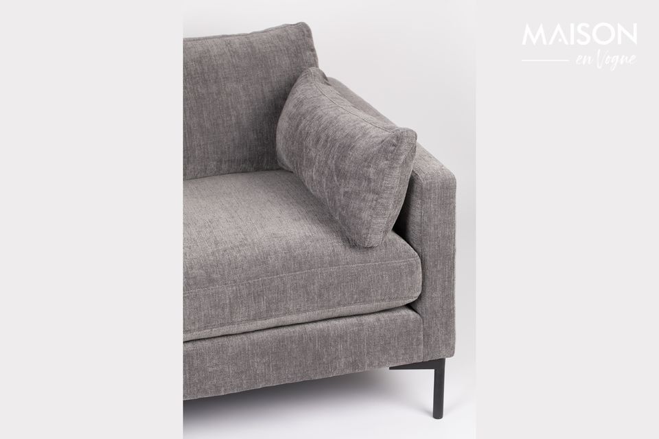 The contemporary style, subtle colours and beautiful finishes of the Summer sofa make it timeless