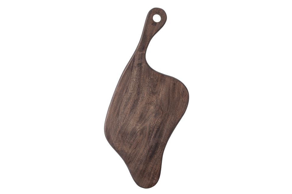 A pure Nordic style for a cutting board with Danish accents