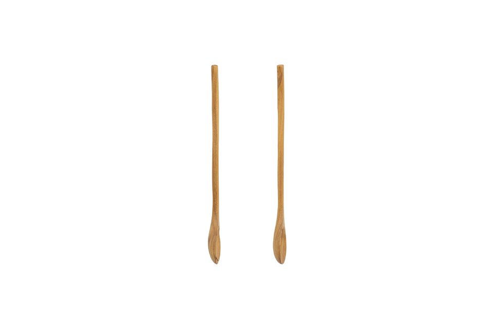 Its wooden salad servers play with aesthetic codes by mixing the natural and authentic side of wood