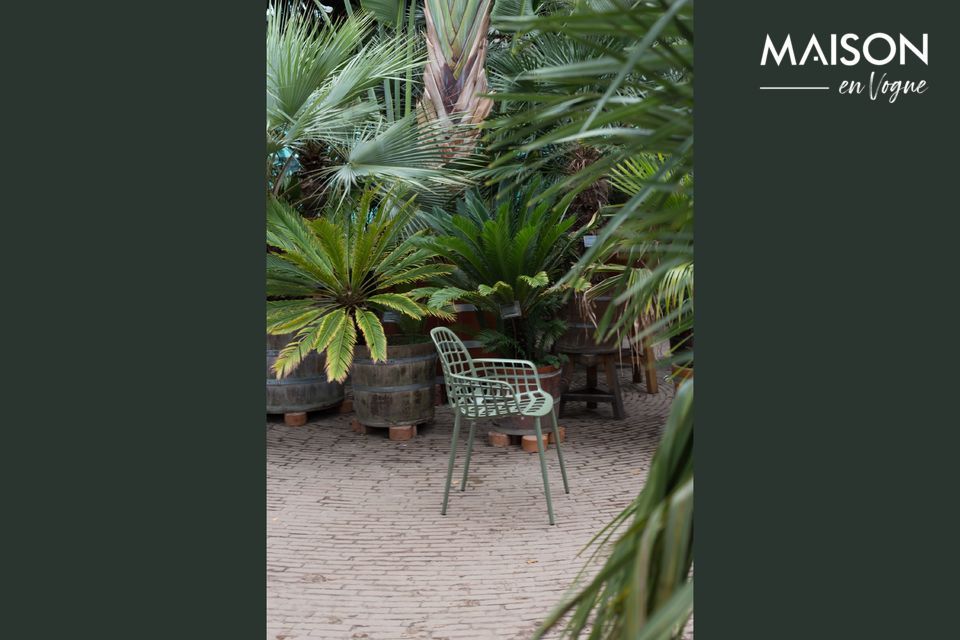 The Albert Kuip Vert Jardin armchair is ideal for lounging in the sun