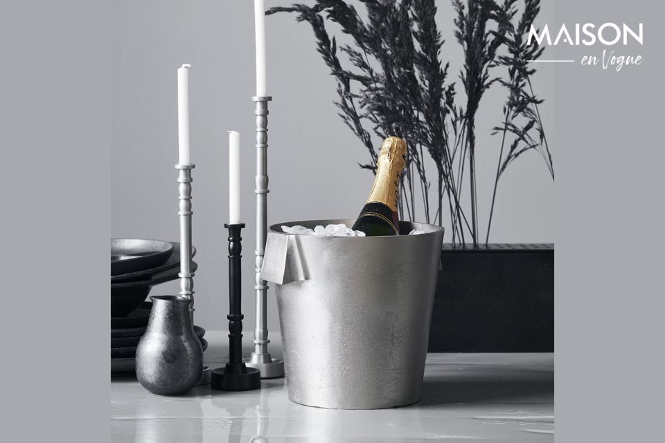 To serve your champagne in style when entertaining guests, choose the Buck Champagne Bucket
