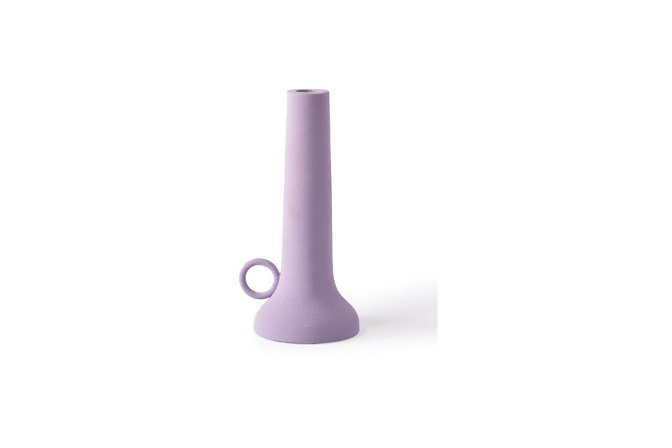 Timeless and neutral, this 22 cm high candleholder will fit in any environment to sublimate it