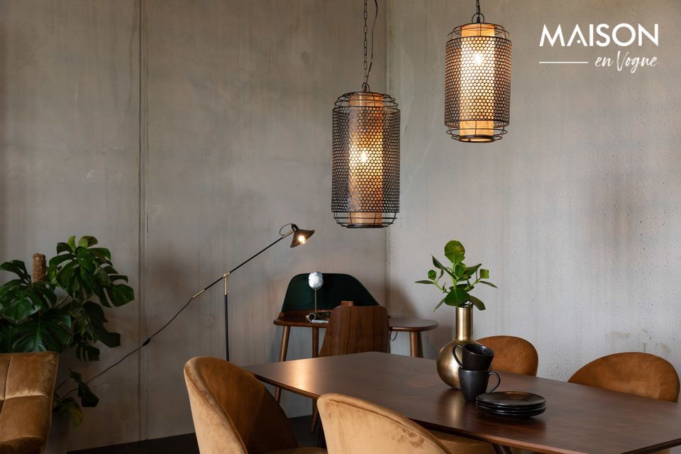 A suspension with a chic industrial look