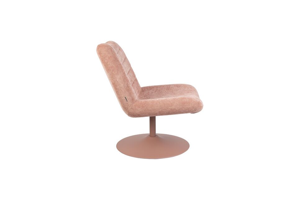 The ribbed upholstery gives this armchair a more interesting texture and undeniable comfort