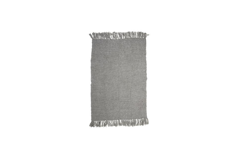 Make yourself comfortable with this grey throw or simply choose to place it on your sofa to add a