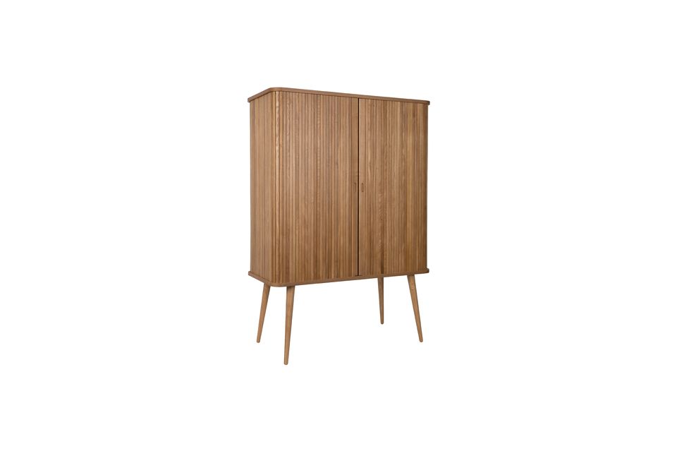 Thanks to its solid ash legs, this cabinet can support a weight of up to 40 kg