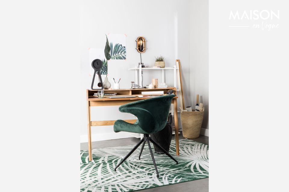 A table that hides its game well