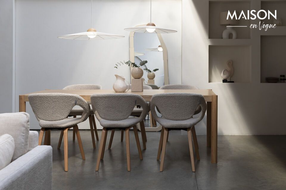 Contemporary conviviality for warm dinners.