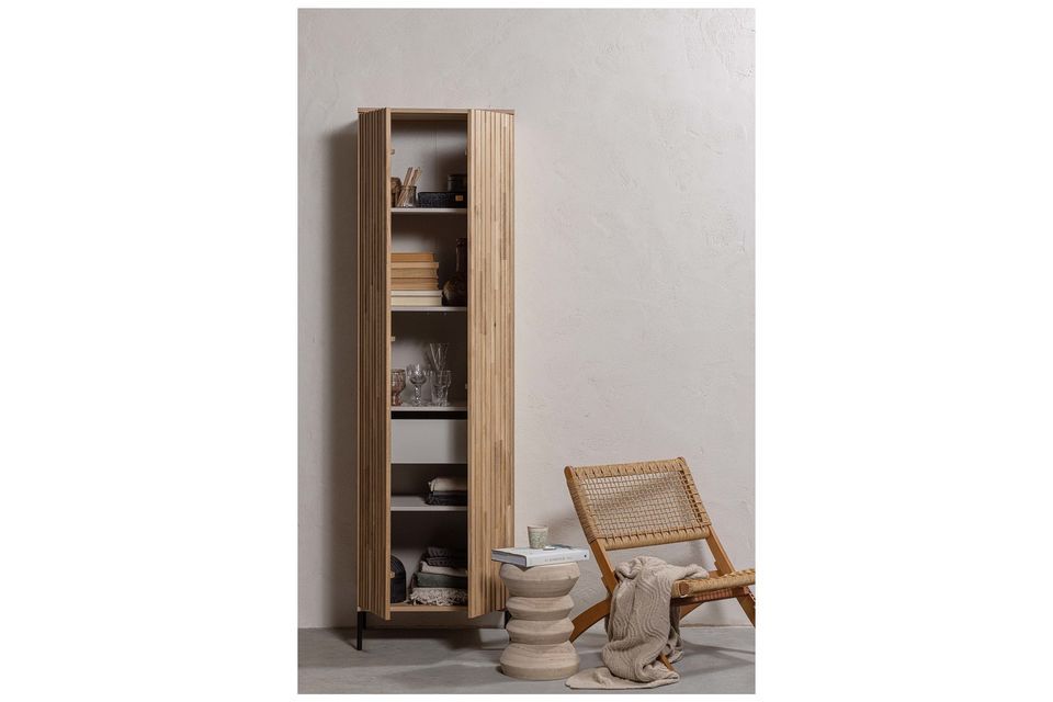New Gravure oak tall cabinet, elegant and convenient