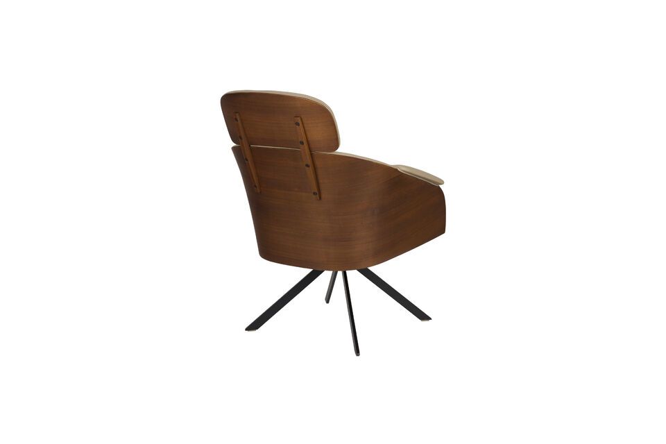 Imagine it embellished with colorful cushions or placed next to a bookcase