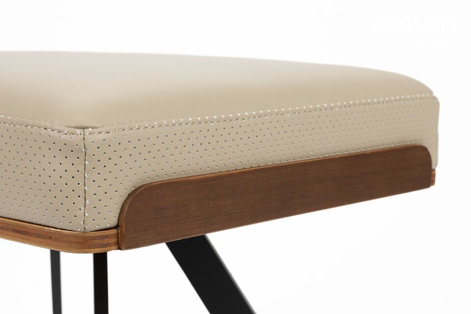 Its elegant look recalls the clean lines of Scandinavian design