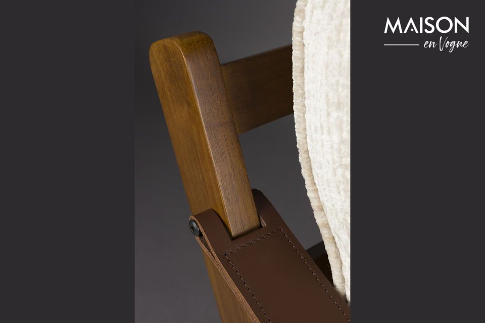 The soft cushions, delicately integrated into the structure, invite long hours of daydreaming