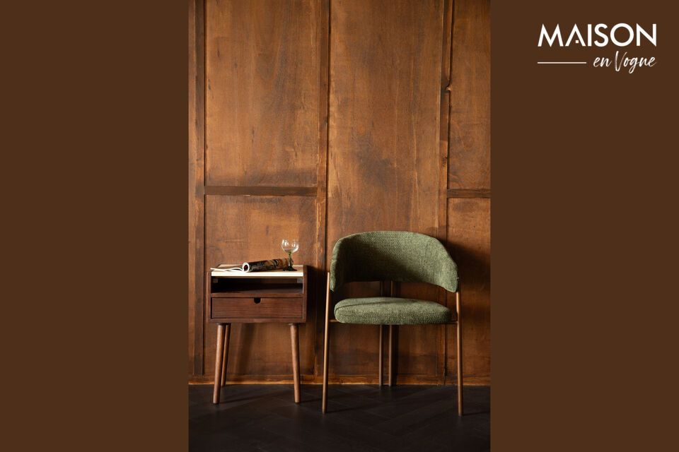 Subtle balance between vintage and contemporary.