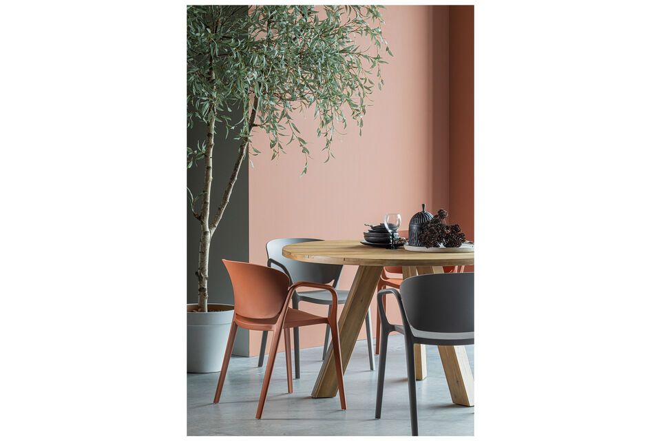 The Bent dining chair from WOOD is both stylish and practical, ideal for indoor and outdoor use