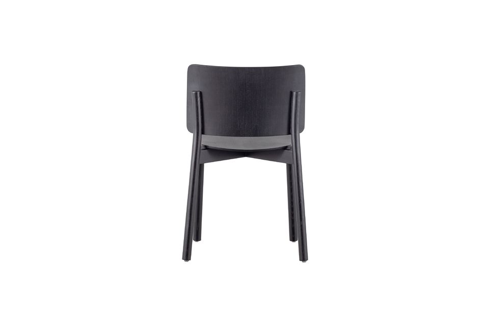 Designed in solid ash wood, the Karel chair belongs to the collection of the Dutch brand WOOD