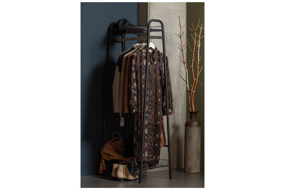 The Jovi metal clothes rack from the Dutch house WOOD will be a formidable efficiency