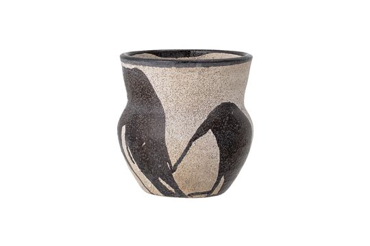 Black terracotta flower pot Nala Clipped
