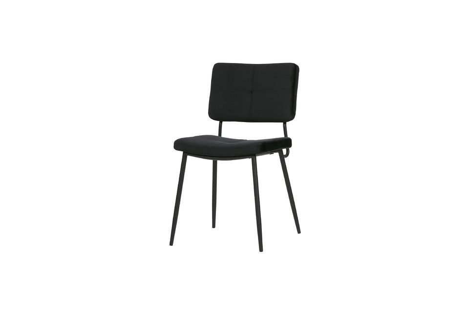 This chair offers a generously sized