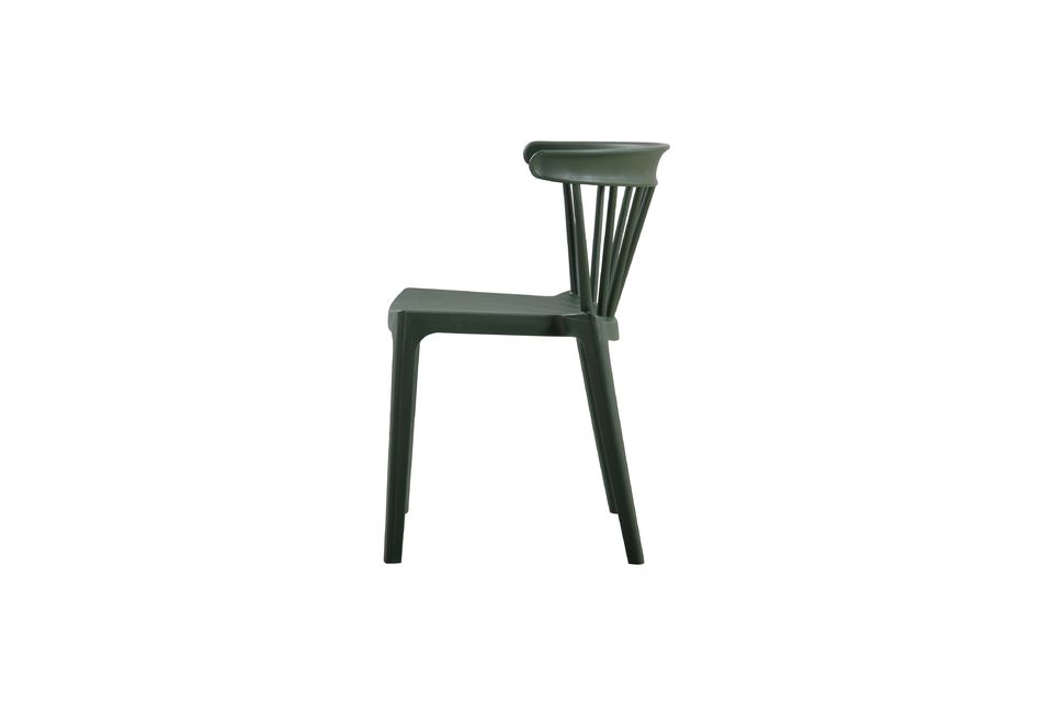The design of the Bliss green plastic chair is reminiscent of the old wooden bar chair of the past