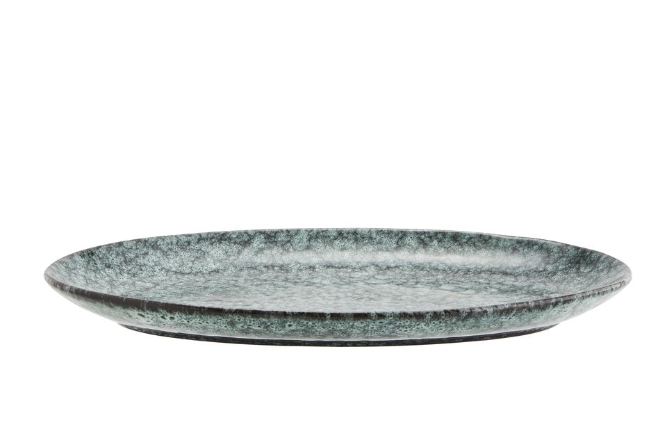 A serving dish that can be used for any occasion