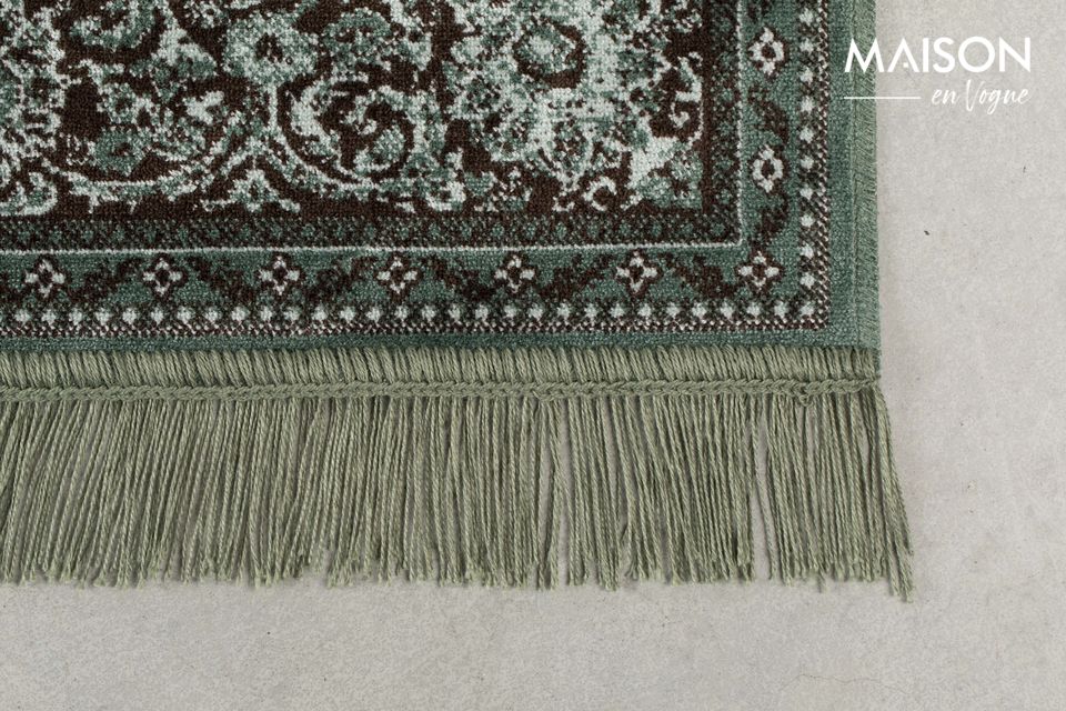 This very authentic carpet will be perfect in a modern or more traditional living room
