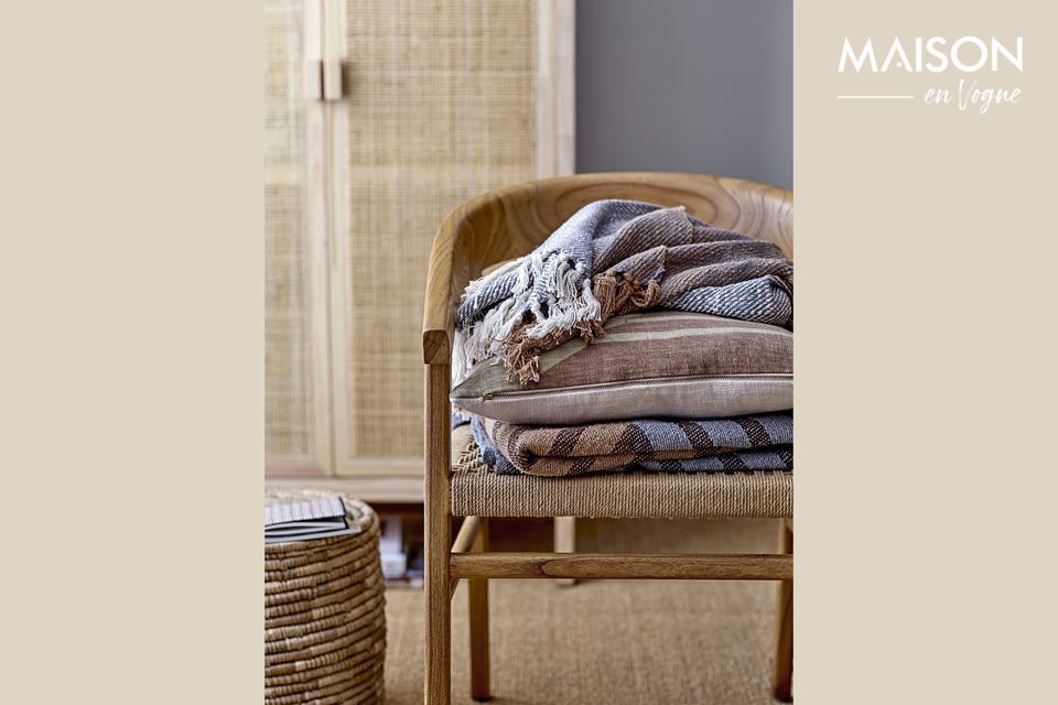 This throw is perfect for wrapping up in on a sofa or armchair