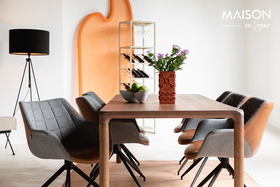 Featuring a wide seat and restful armrests