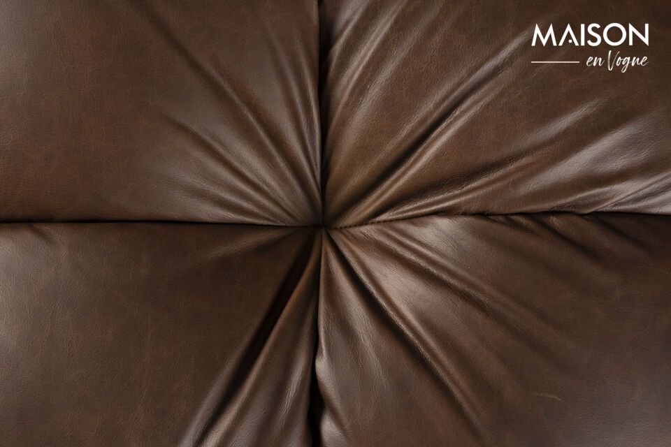 The slightly retro look of its square panels evokes a 70s-inspired design, while remaining discreet