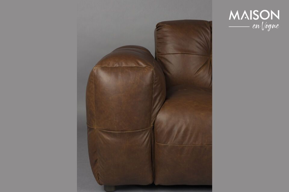 Retro comfort and warm modularity.