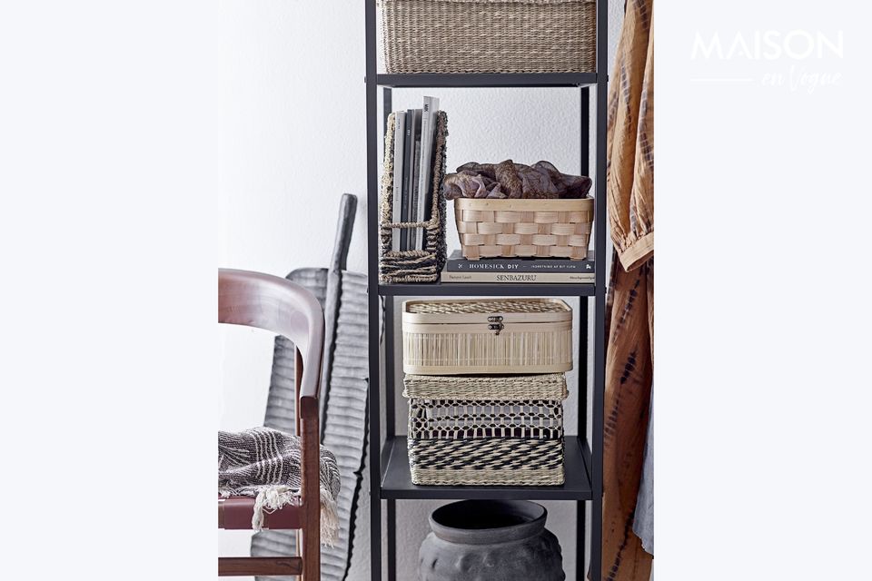 A pure Nordic style for a magazine rack with Danish accents