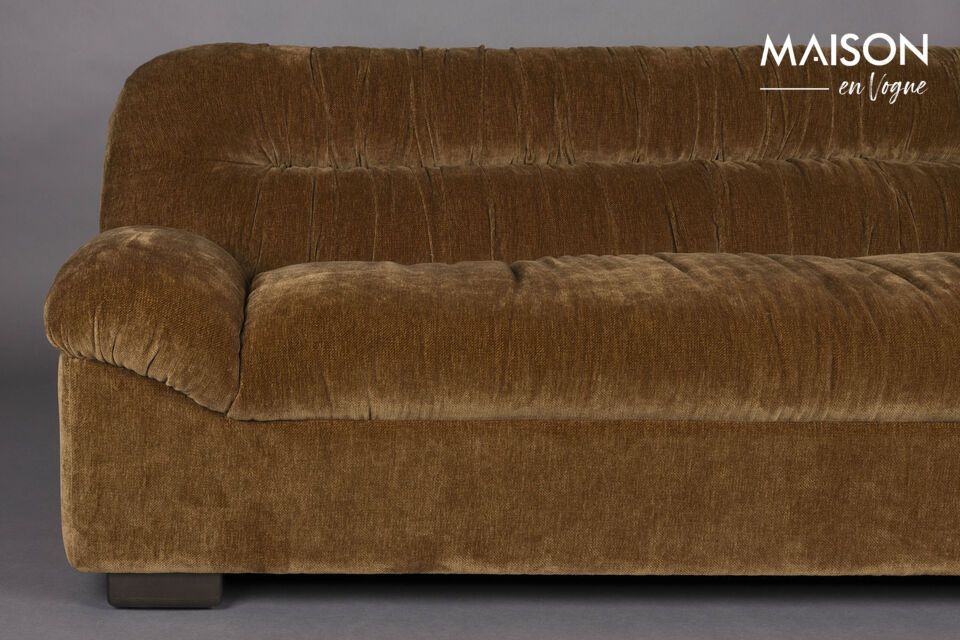 5 x 78 cm), it lends itself to convivial moments, while creating a warm, welcoming atmosphere