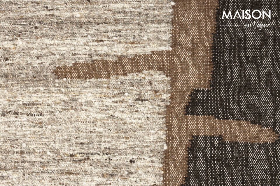 Hand-woven by hand