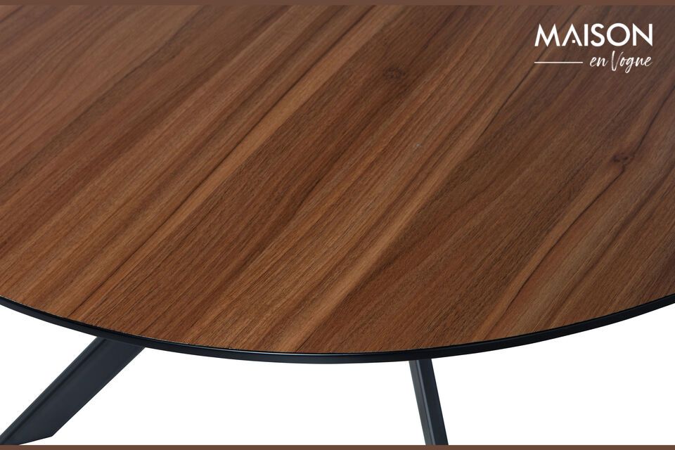 The Bruno dining room table promises to be a great dining experience! With its popular round shape