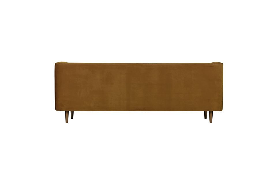 The Studio 3 seater is covered with a solid velvet fabric on the side composed of 100%polyester