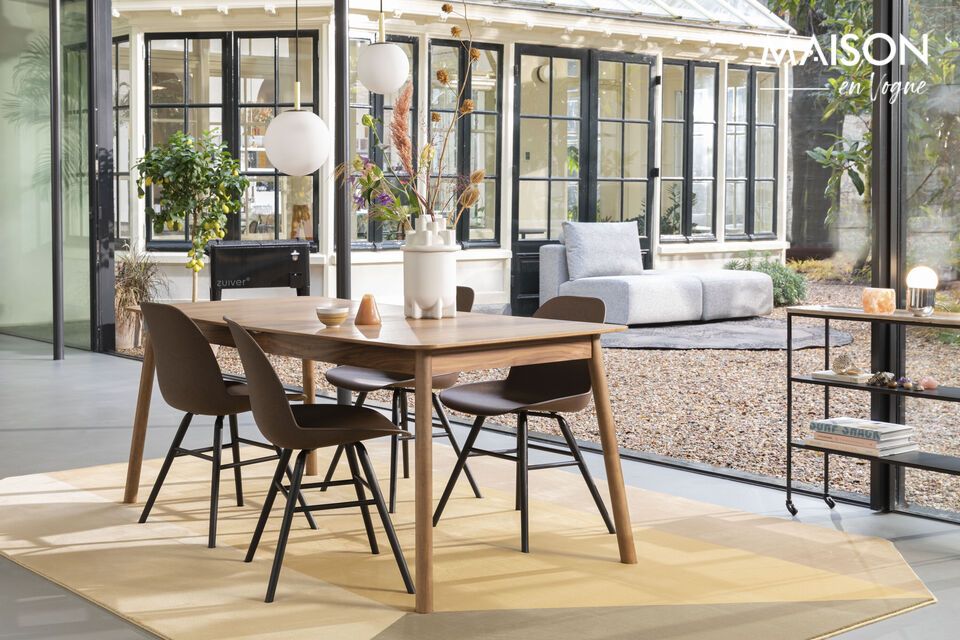 Its trendy brown color easily complements a variety of interior design schemes