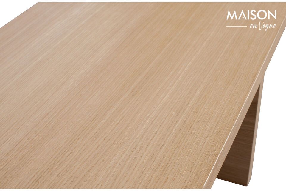 The 3 cm thick tabletop is finished with a clear matte varnish for optimal stain protection