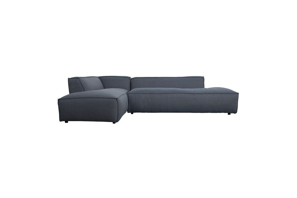 In addition, the unparalleled comfort of this corner sofa is enhanced by its ultra-soft upholstery