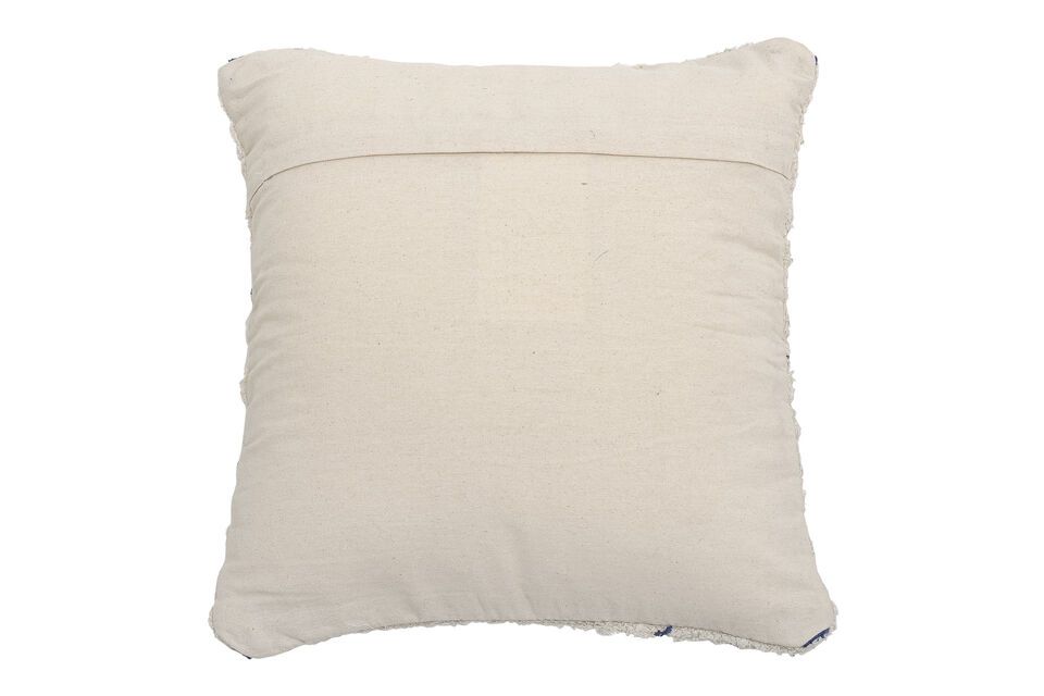 Immerse yourself in ultimate comfort with the Fatou cushion from the Creative Collection