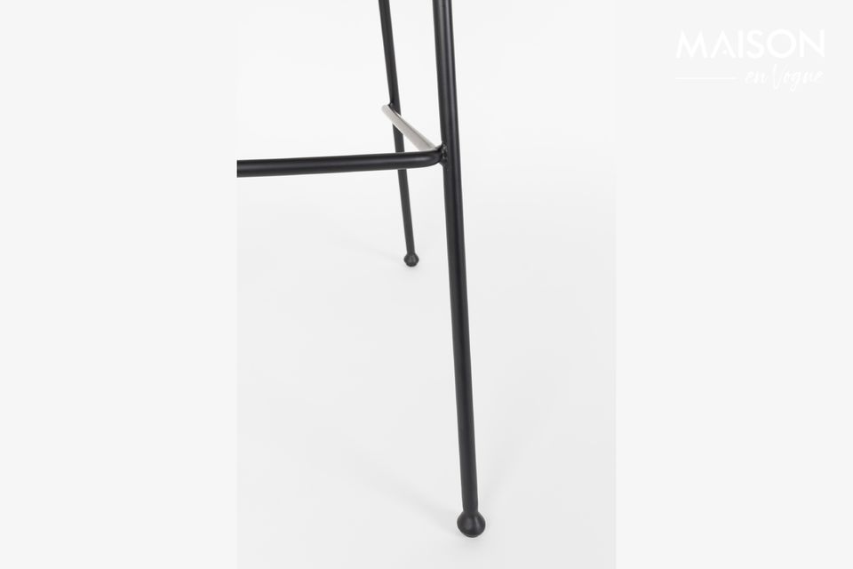 The Zuiver brand has created the Feston Fab counter stool, a true invitation to conviviality