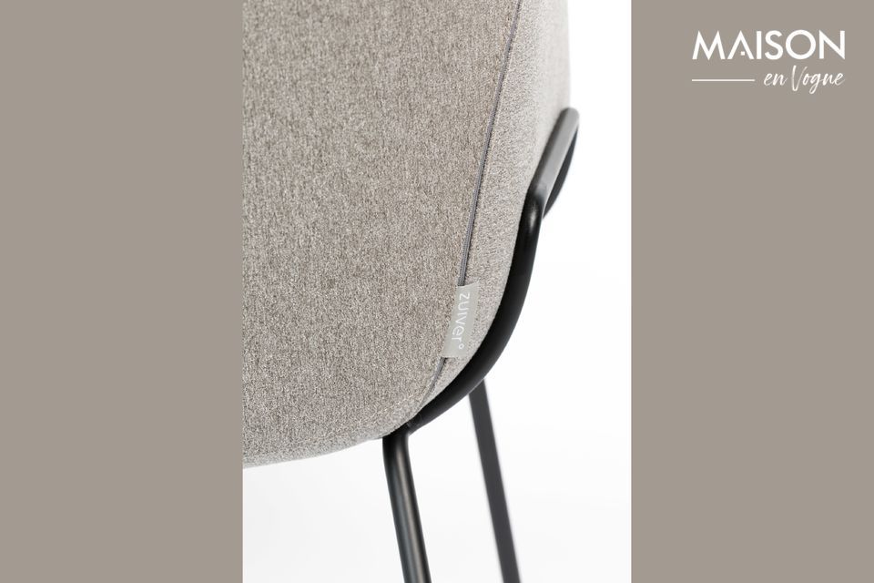 Its finesse and simple design make the Feston Fab chair perfect for all contemporary interiors