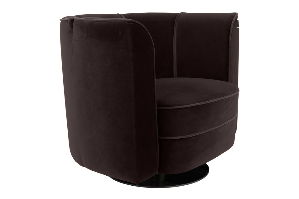 Contemporary and chic, it is one of those pieces of furniture that are hard to resist