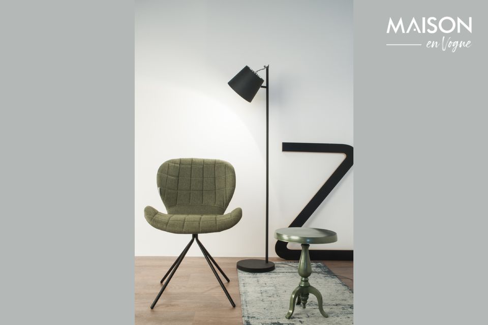 A floor lamp with a simple and versatile design