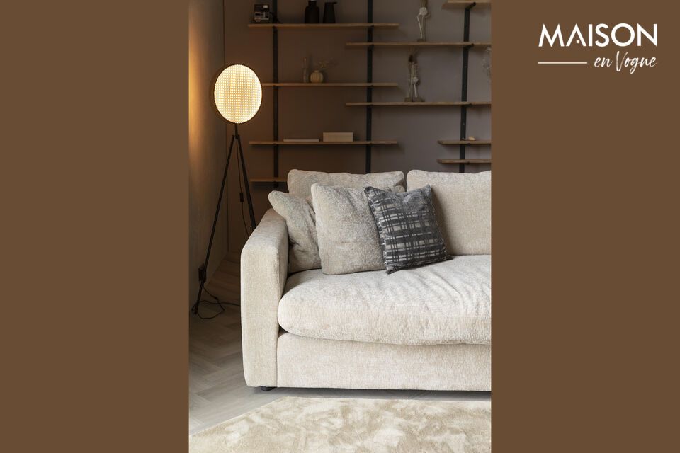 This floor lamp rests on long, elegant tripod legs, giving it undeniable stability and style