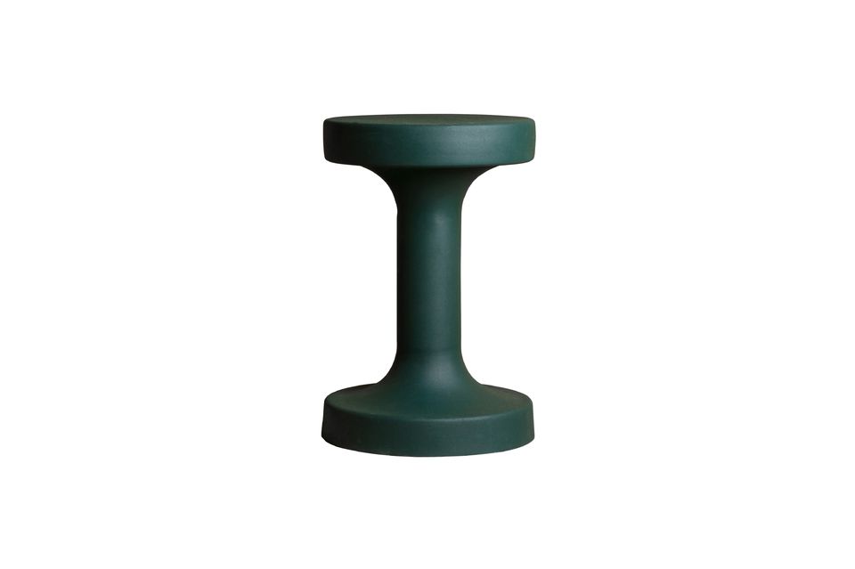 This green metal coffee table will tastefully furnish the room of your choice