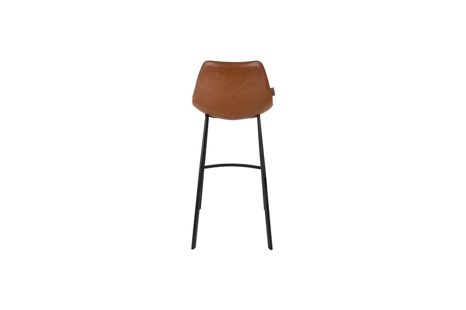 This bar stool with its contemporary lines fits harmoniously in your mini-bar