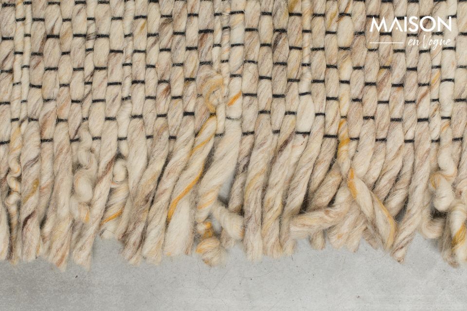 Hand woven, it is very durable and is ideal for underfloor heating