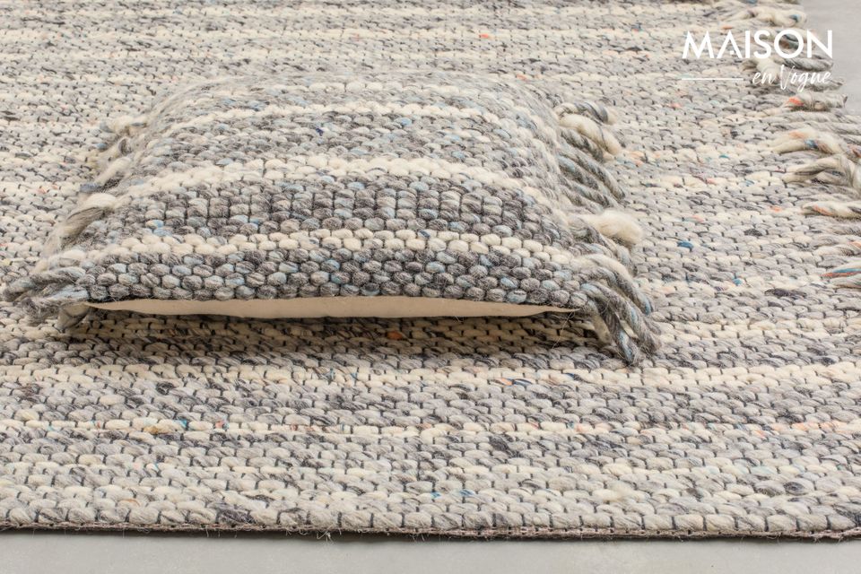 Made of wool, this model will also provide you with maximum comfort and warmth