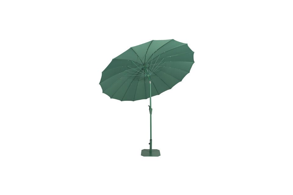 Presented in an invigorating hue, it invites you to relax and evokes the serenity of sunny gardens