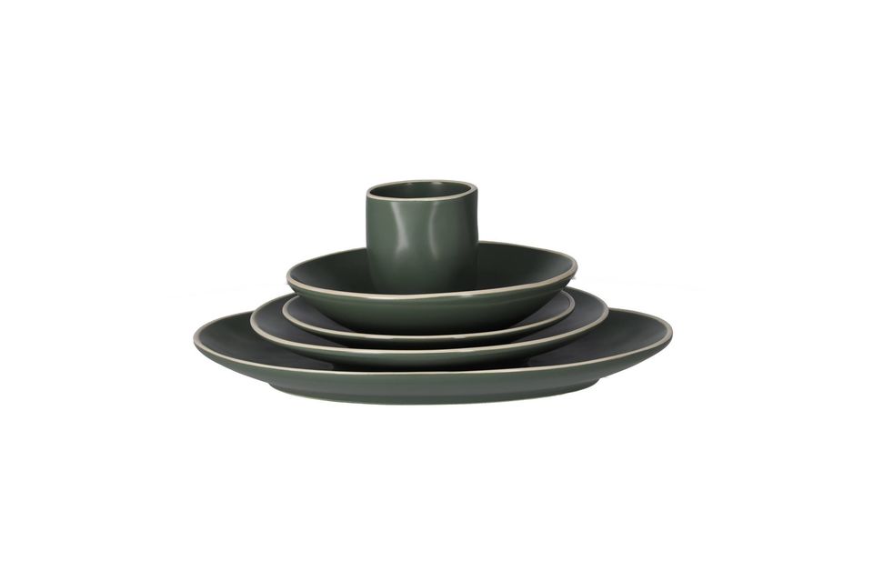 For your family meals or when you receive guests in a more formal way, opt for the Coria bowl